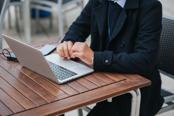 Automatiser linkedin avec make pour booster votre présence