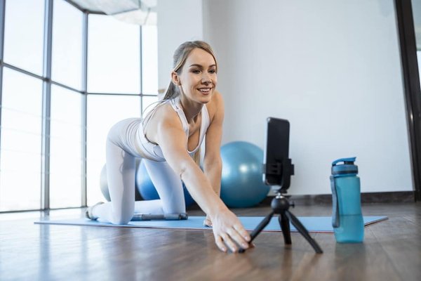 Quelles stratégies de contenu vidéo mobile-first pour une marque de vêtements urbains ?